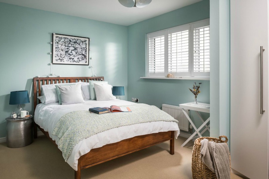 rye bay house master bedroom