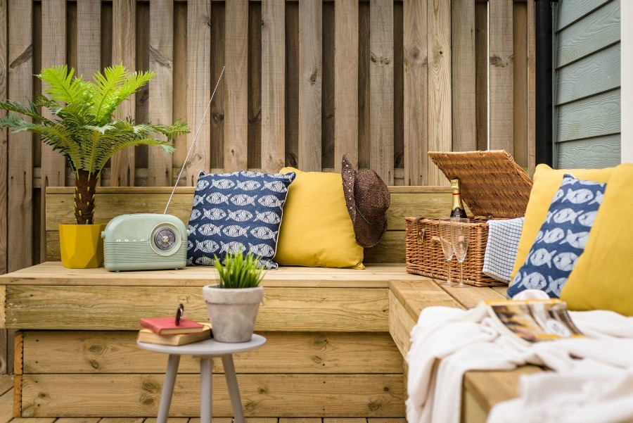 rye bay house garden seating area