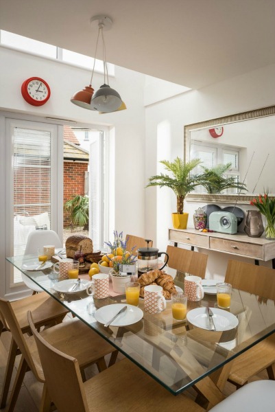 rye bay house dining area overlooking garden