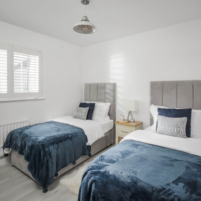 Oystercatchers-bed2