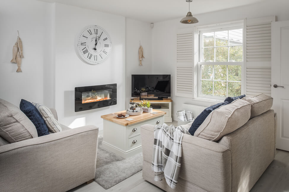 Oystercatchers-livingroom2