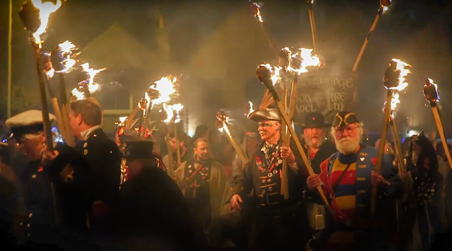 Rye bonfire night procession