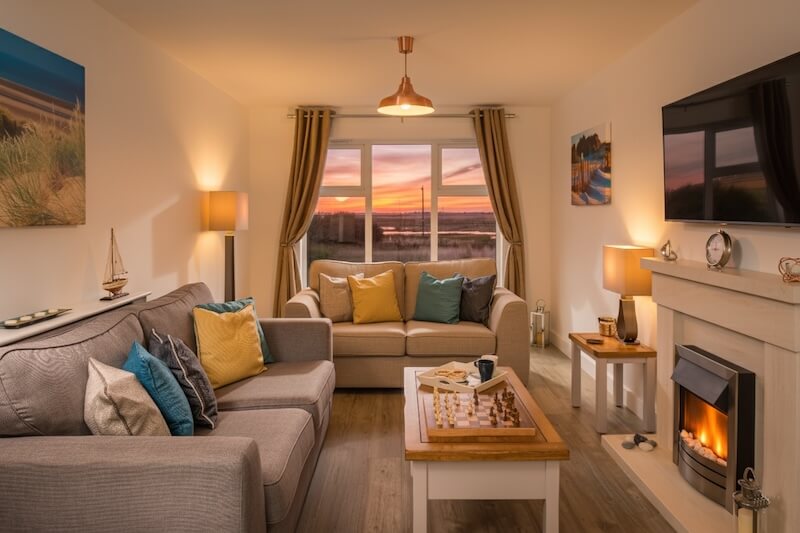 Cosy Camber Sands holiday cottage living room
