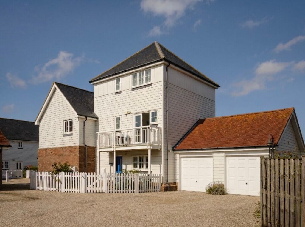 Large holiday home in Camber Sands for 10+ guests