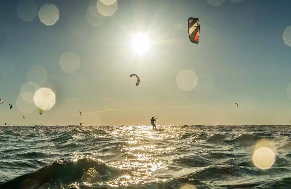 Kitesurfing in Camber Sands