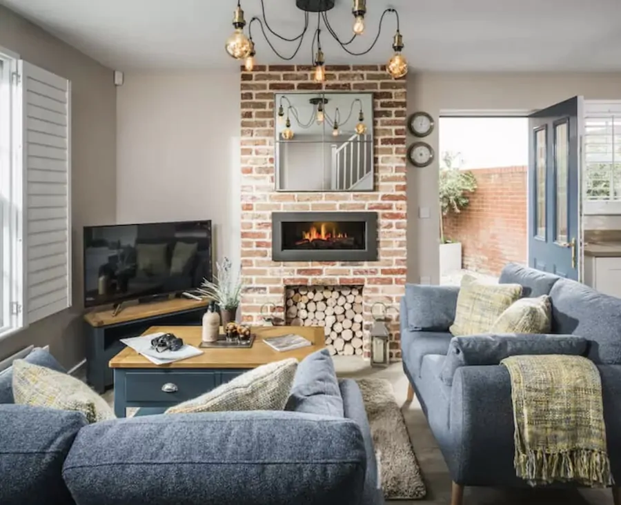 Cosy holiday cottage during Camber Sands autumn breaks